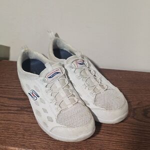 Skechers ArchFit Womens Sneaker Sz 8